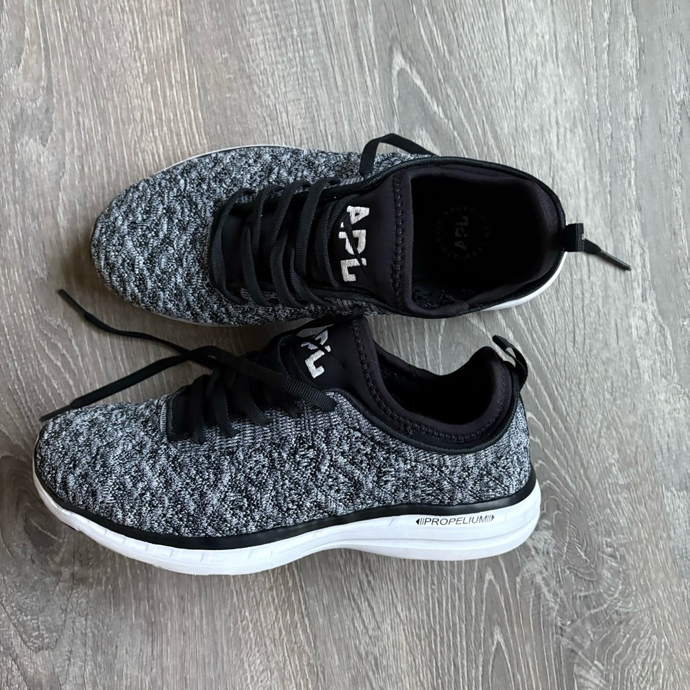 APL Techloom Phantom Sneaker